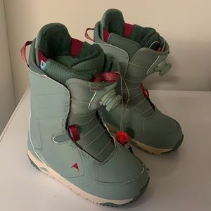 Burton womens snowboard boots